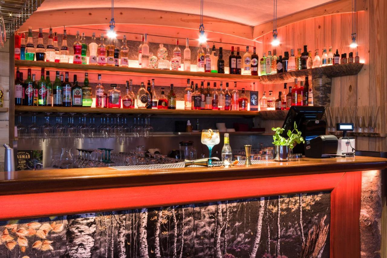 Hotel Moderno Restaurant 세리나 외부 사진