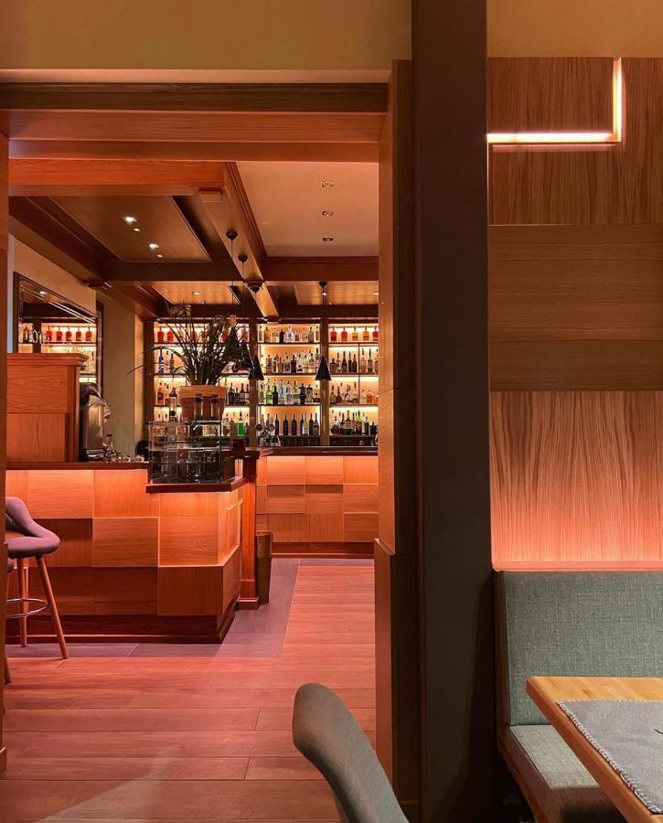 Hotel Moderno Restaurant 세리나 외부 사진