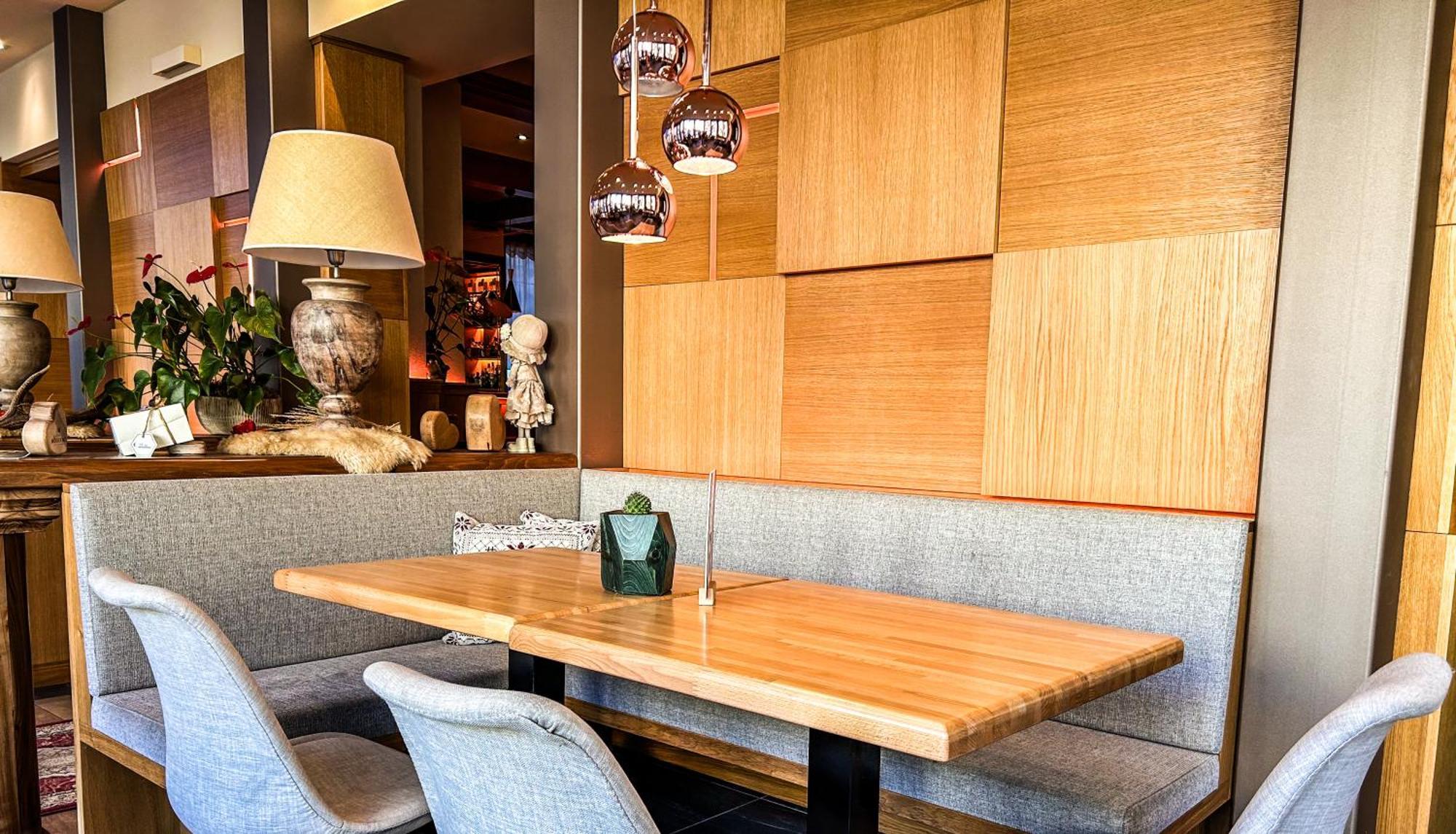Hotel Moderno Restaurant 세리나 외부 사진