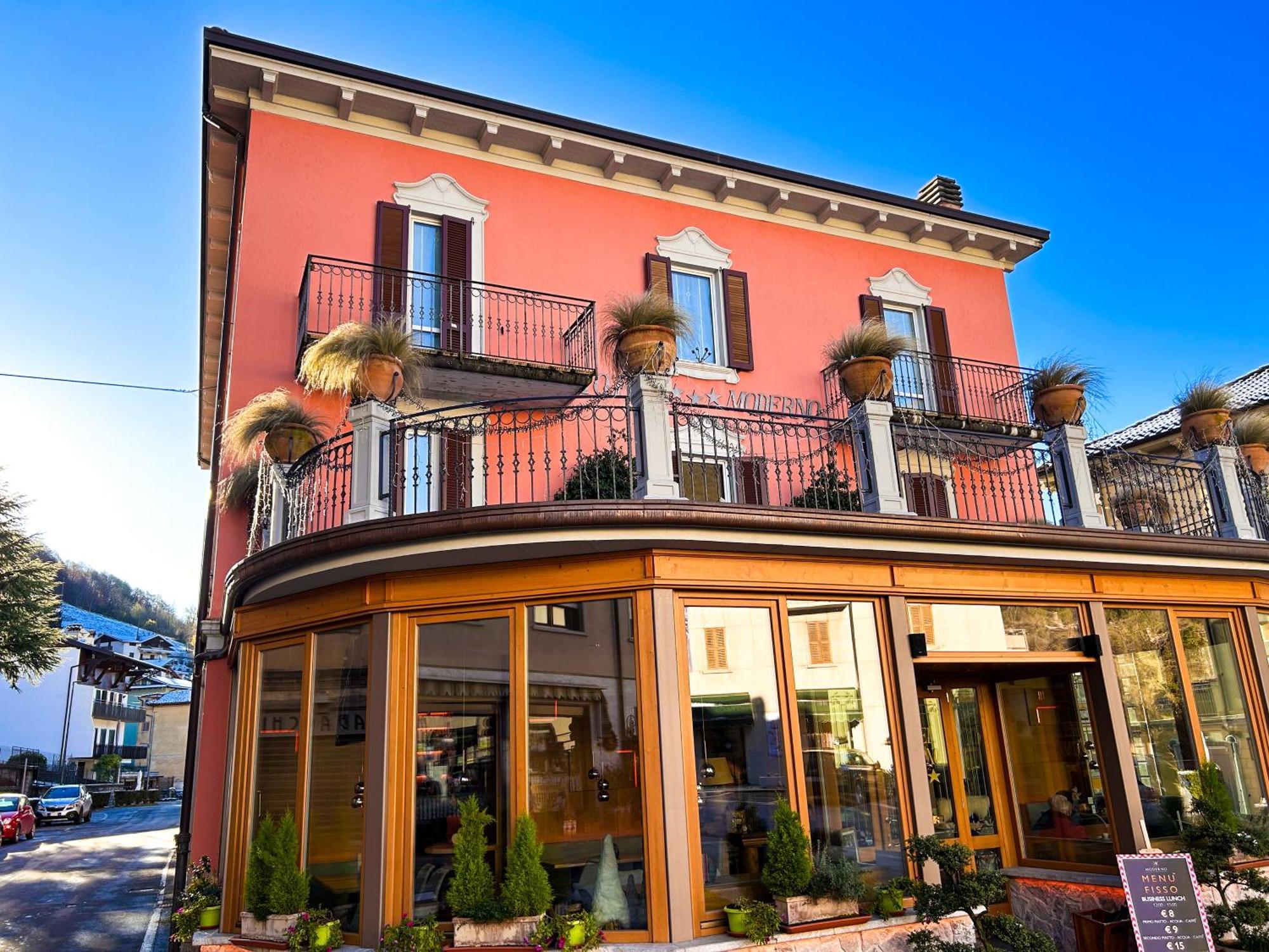 Hotel Moderno Restaurant 세리나 외부 사진